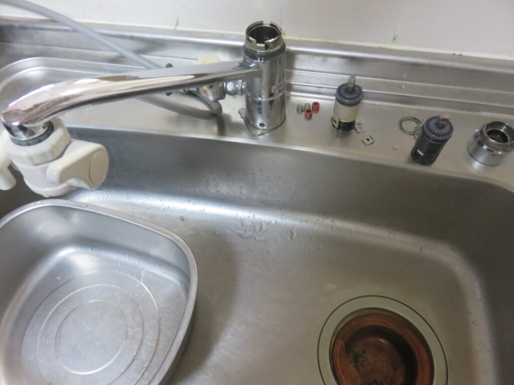 カートリッジの交換作業